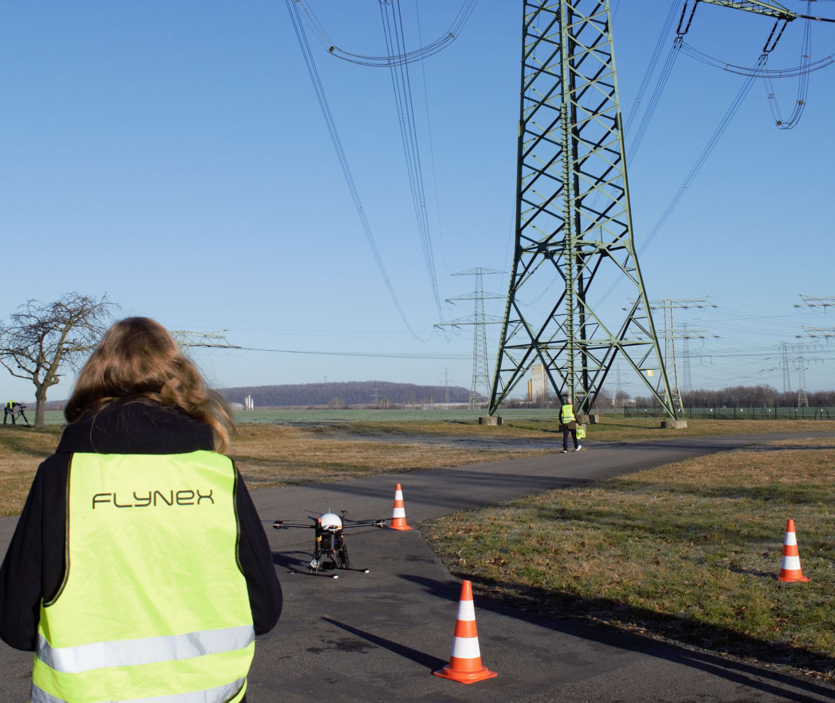 FlyNex bei der Masteninspektion mit MITNETZ Strom